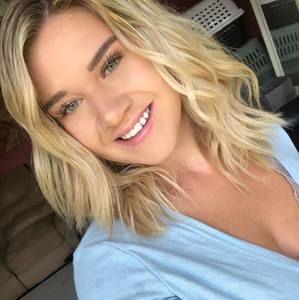 Meet your Posher, Hope